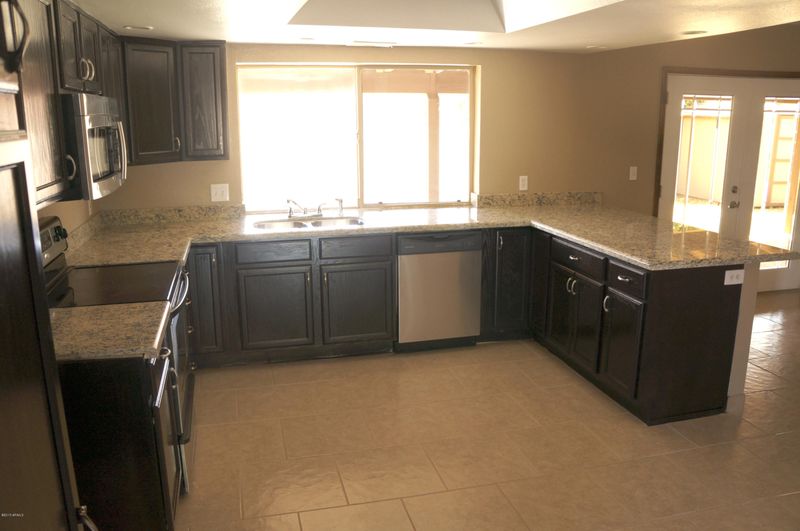 8524 N 48th Ln, Glendale, AZ 85302