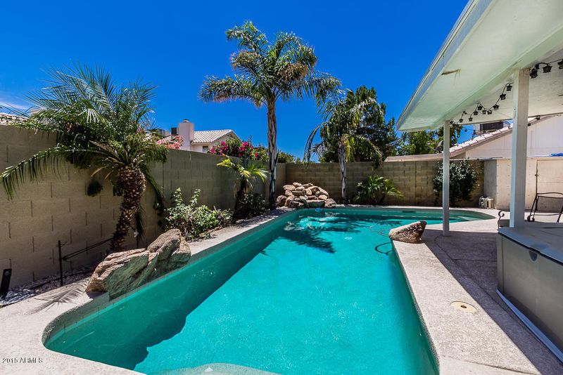 8525 W Grovers Ave, Peoria, AZ 85382