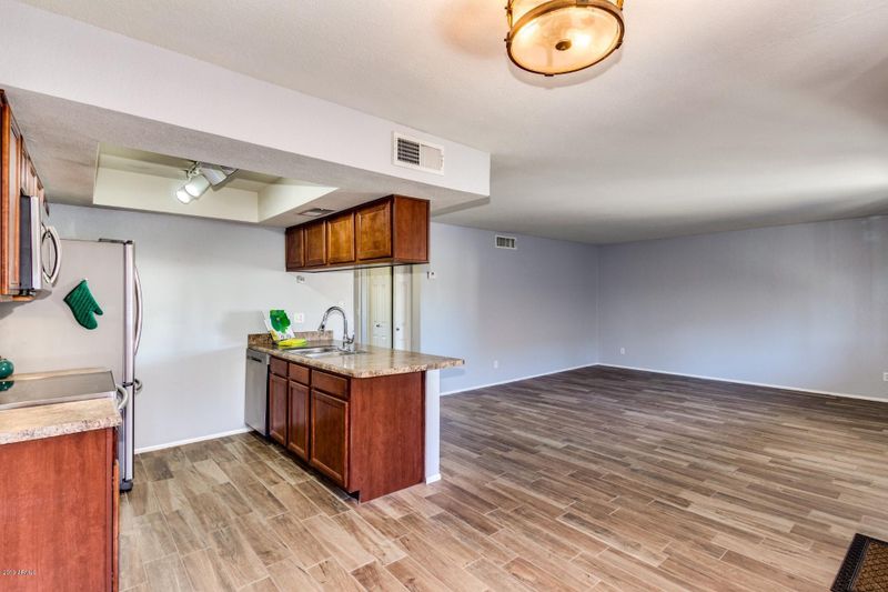 8526 E Belleview St, Scottsdale, AZ 85257