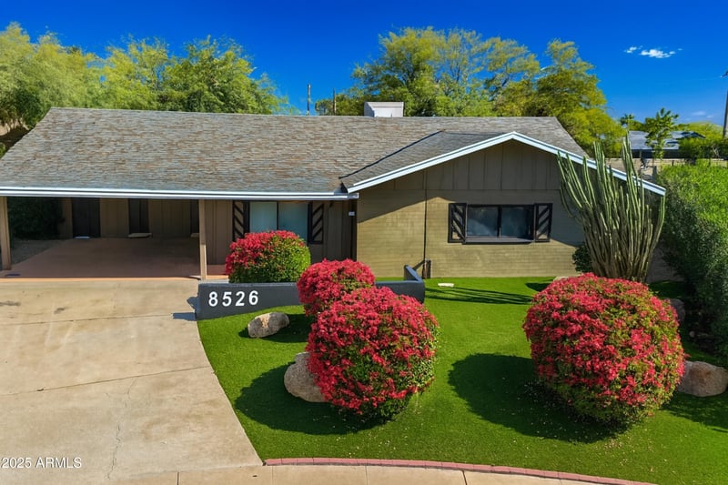 8526 E Whitton Ave, Scottsdale, AZ 85251