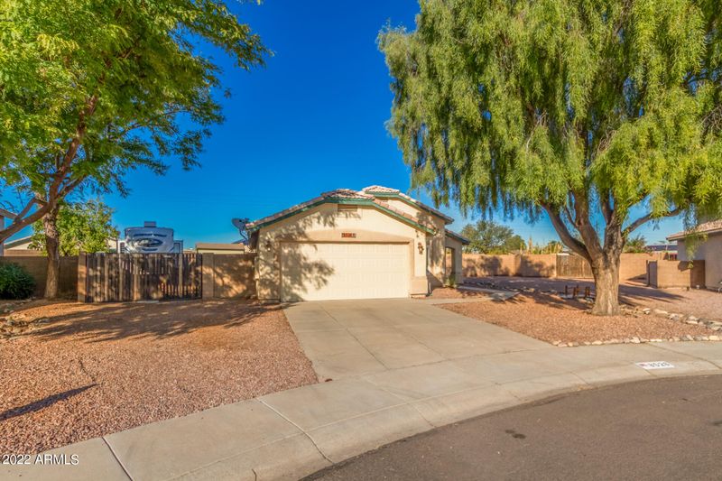 8526 W Echo Ln, Peoria, AZ 85345