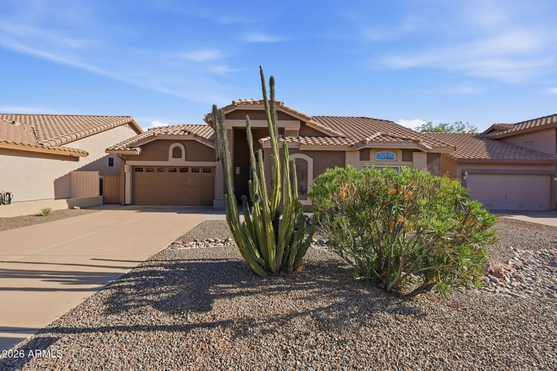 8527 E Saguaro Blossom Rd, Gold Canyon, AZ 85118