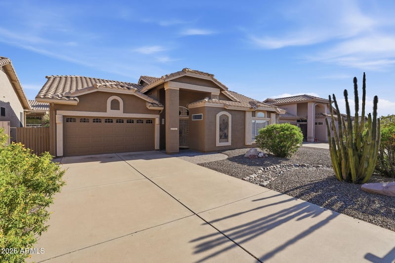 8527 E Saguaro Blossom Rd, Gold Canyon, AZ 85118