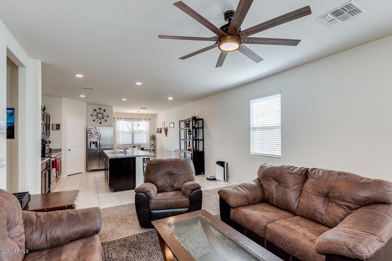 8527 S 255th Dr, Buckeye, AZ 85326