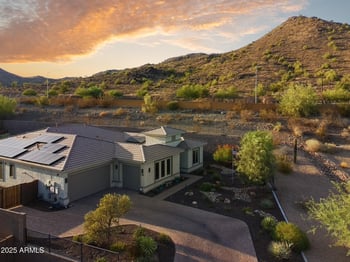 8528 Fallen Leaf Ln, Peoria, AZ 85383