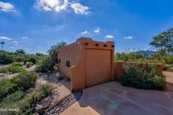 8529 Carefree Dr, Carefree, AZ 85377