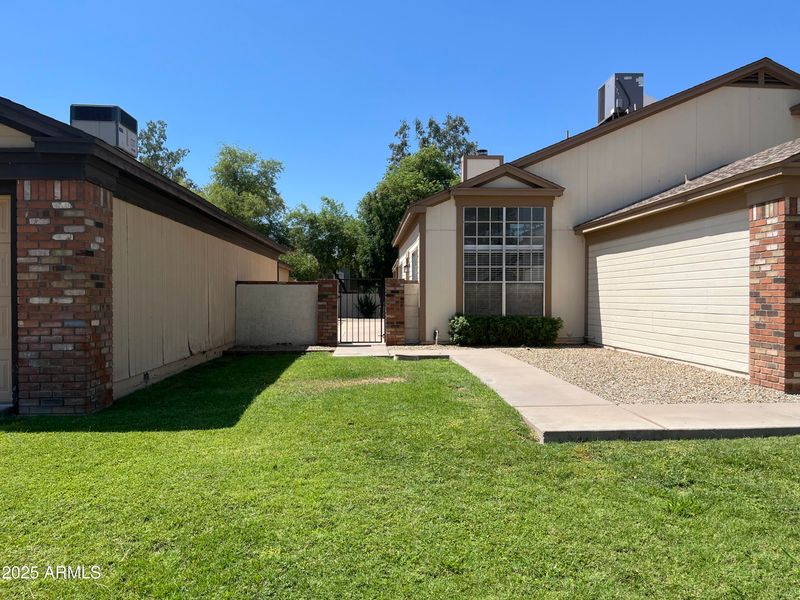 853 E Manor Dr, Chandler, AZ 85225