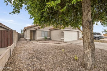 853 E Yuma Ave, Apache Junction, AZ 85119