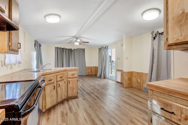 853 Evangeline Ave, Mesa, AZ 85208