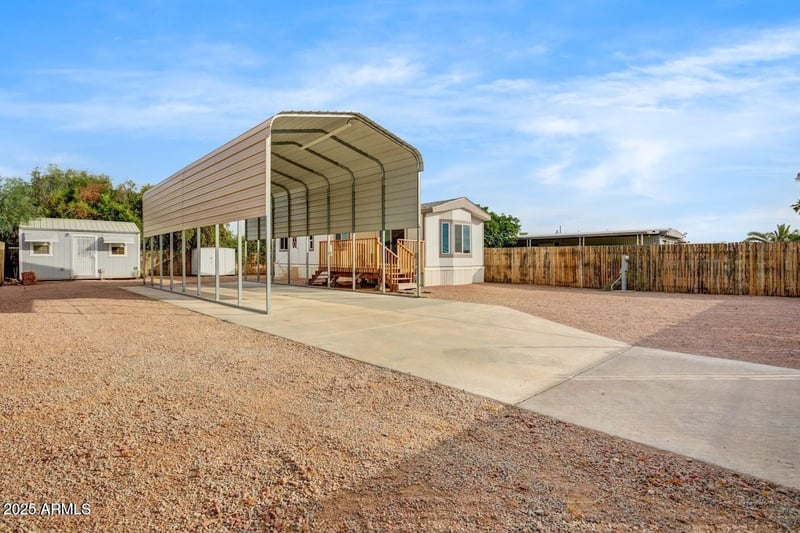 853 Evangeline Ave, Mesa, AZ 85208