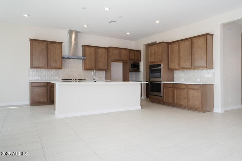 853 Golden Ore Ps, Apache Junction, AZ 85120