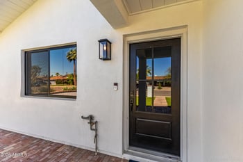 8531 Clarendon Ave, Scottsdale, AZ 85251