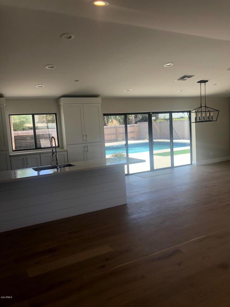 8531 E Montecito Ave, Scottsdale, AZ 85251
