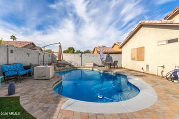 8531 Mission Ln, Peoria, AZ 85345