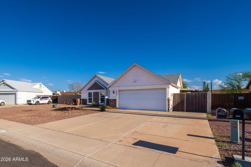 8533 W Corrine Dr, Peoria, AZ 85381