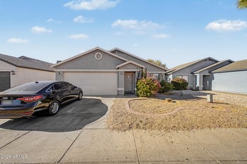 8534 Mariposa Dr, Phoenix, AZ 85037