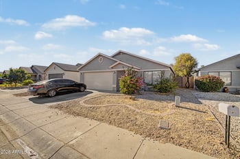 8534 Mariposa Dr, Phoenix, AZ 85037