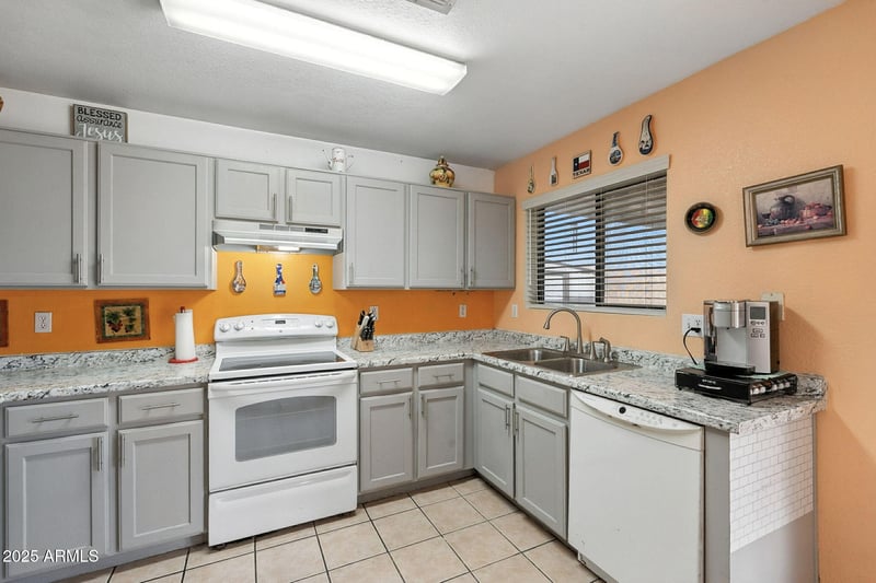 8536 College Dr, Phoenix, AZ 85037