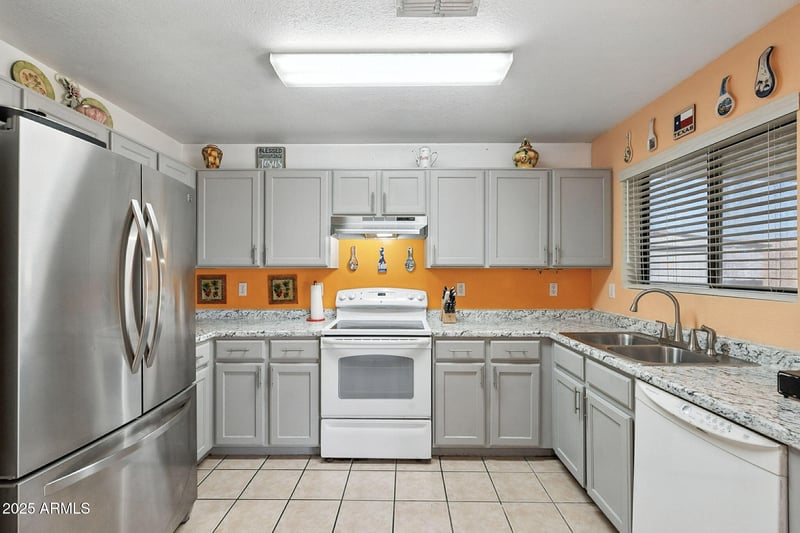 8536 College Dr, Phoenix, AZ 85037