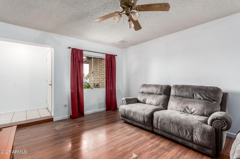 8536 N 42nd Dr, Phoenix, AZ 85051