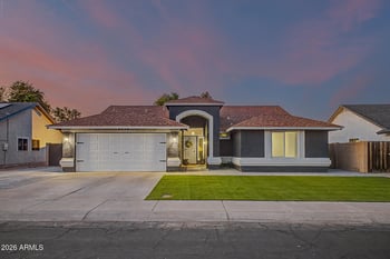 8536 Ocotillo Rd, Glendale, AZ 85305