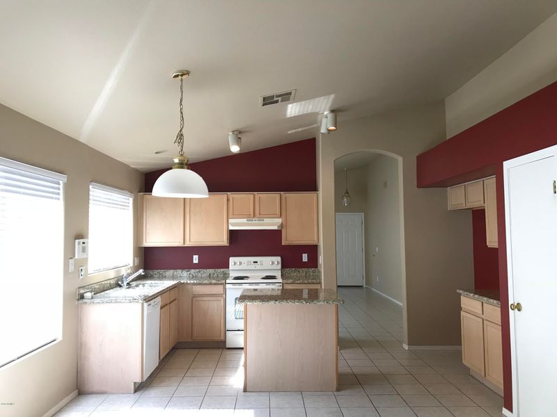 8536 W Paradise Dr, Peoria, AZ 85345