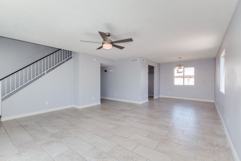 8536 W Sells Dr, Phoenix, AZ 85037