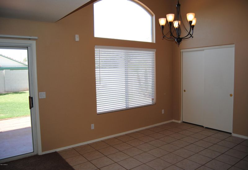 8537 W Echo Ln, Peoria, AZ 85345