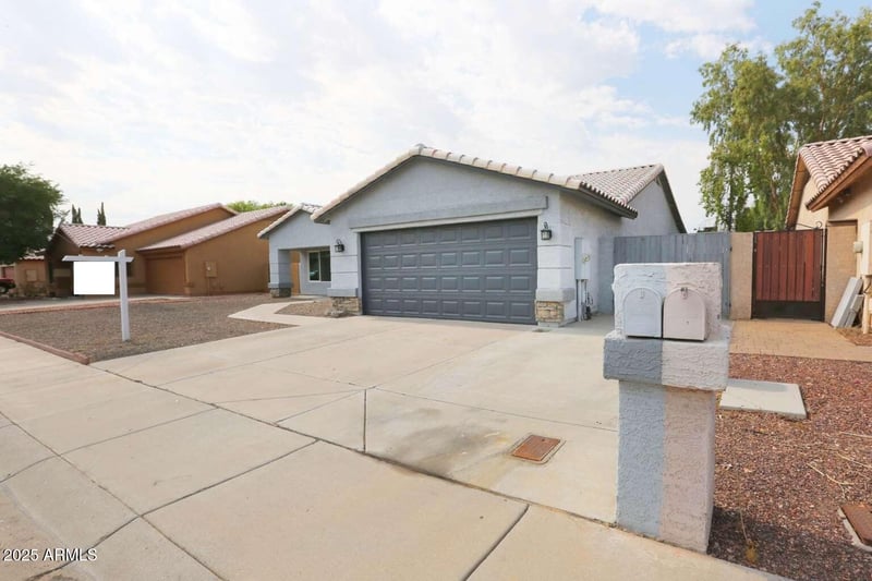 8539 Hazelwood St, Phoenix, AZ 85037