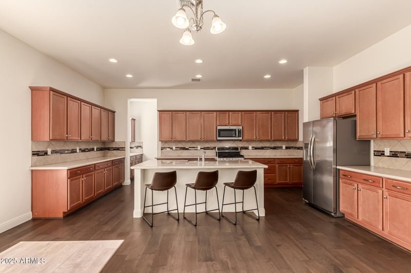 8539 Midway Ave, Glendale, AZ 85305