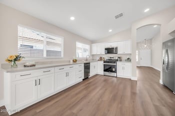 8539 Paradise Dr, Peoria, AZ 85345