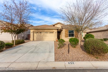 854 Lowell Dr, San Tan Valley, AZ 85140