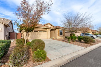 854 Lowell Dr, San Tan Valley, AZ 85140