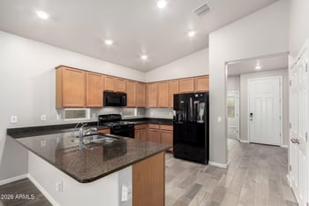 854 Lowell Dr, San Tan Valley, AZ 85140