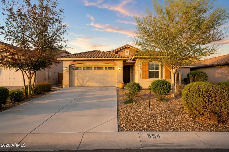 854 Lowell Dr, San Tan Valley, AZ 85140