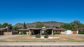 854 W Moon Valley Dr, Phoenix, AZ 85023