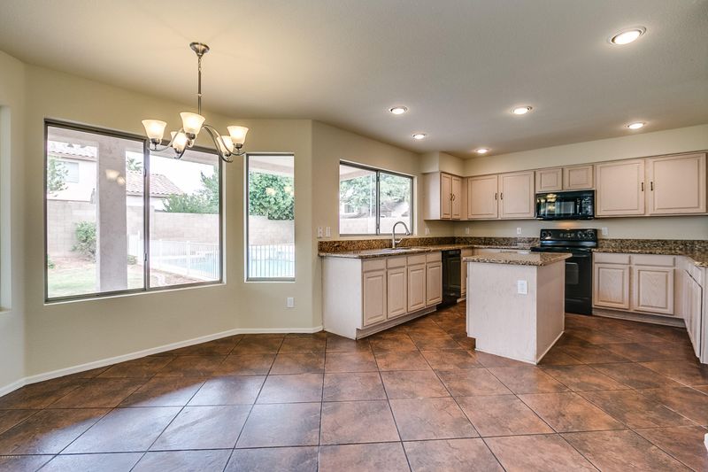 8540 W Palo Verde Ave, Peoria, AZ 85345