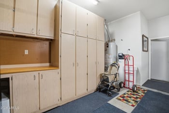 8541 Neville Ave, Mesa, AZ 85209