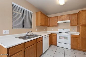 8541 W Highland Ave, Phoenix, AZ 85037