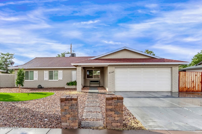 8542 42nd Dr, Phoenix, AZ 85051