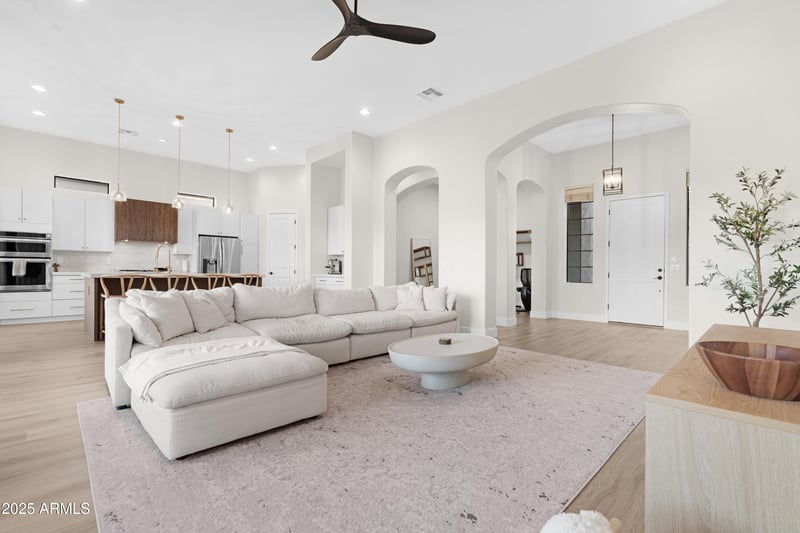 8542 Lockwood St, Mesa, AZ 85207