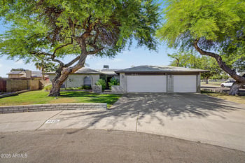 8542 48th Ln, Glendale, AZ 85302