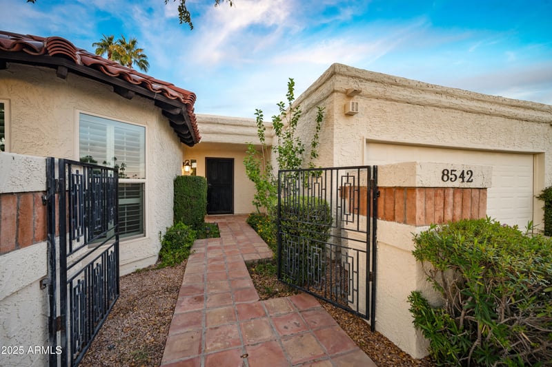 8542 San Bernardo Dr, Scottsdale, AZ 85258
