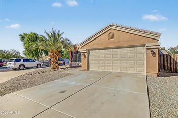 8542 W Cordes Rd, Tolleson, AZ 85353