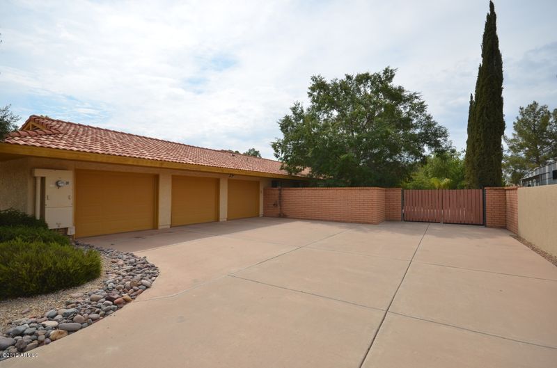 8543 E Sutton Dr, Scottsdale, AZ 85260