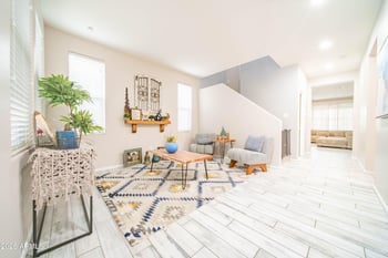 8545 Peppertree Ln, Glendale, AZ 85305
