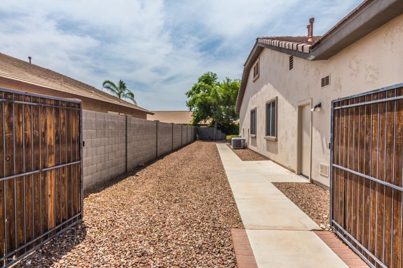 8547 W Mohawk Ln, Peoria, AZ 85382