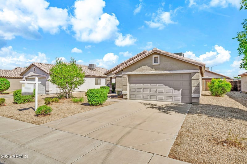 8548 Mission Ln, Peoria, AZ 85345