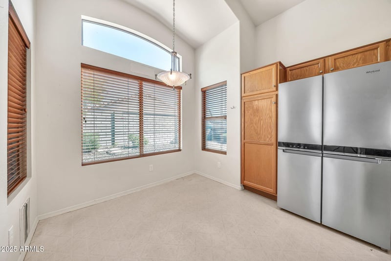 8548 Mission Ln, Peoria, AZ 85345