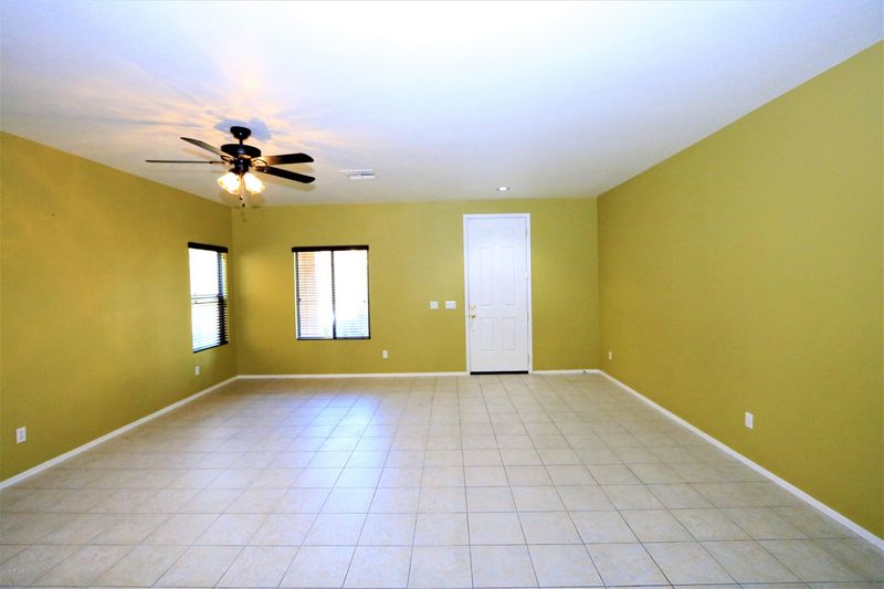 8549 N 63rd Dr, Glendale, AZ 85302